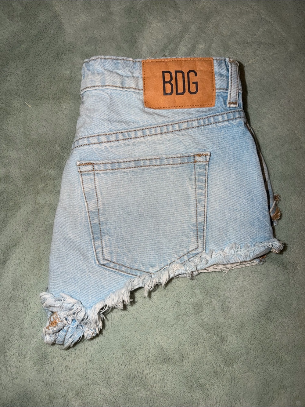 BDG low rise short short size 27